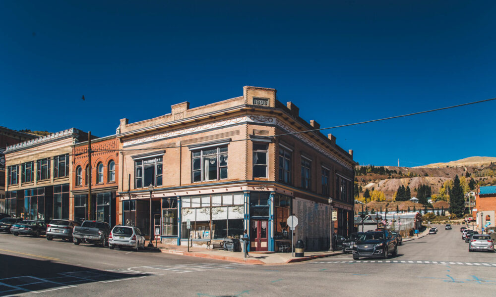 Réouverture d'un hôtel "hanté" dans le Colorado avec des chambres sur le thème des tueurs en série