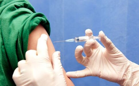 Instagram travaille sur les fausses informations au sujet des vaccins