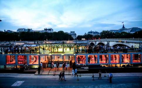 Paris ouvre son premier musée d'art flottant